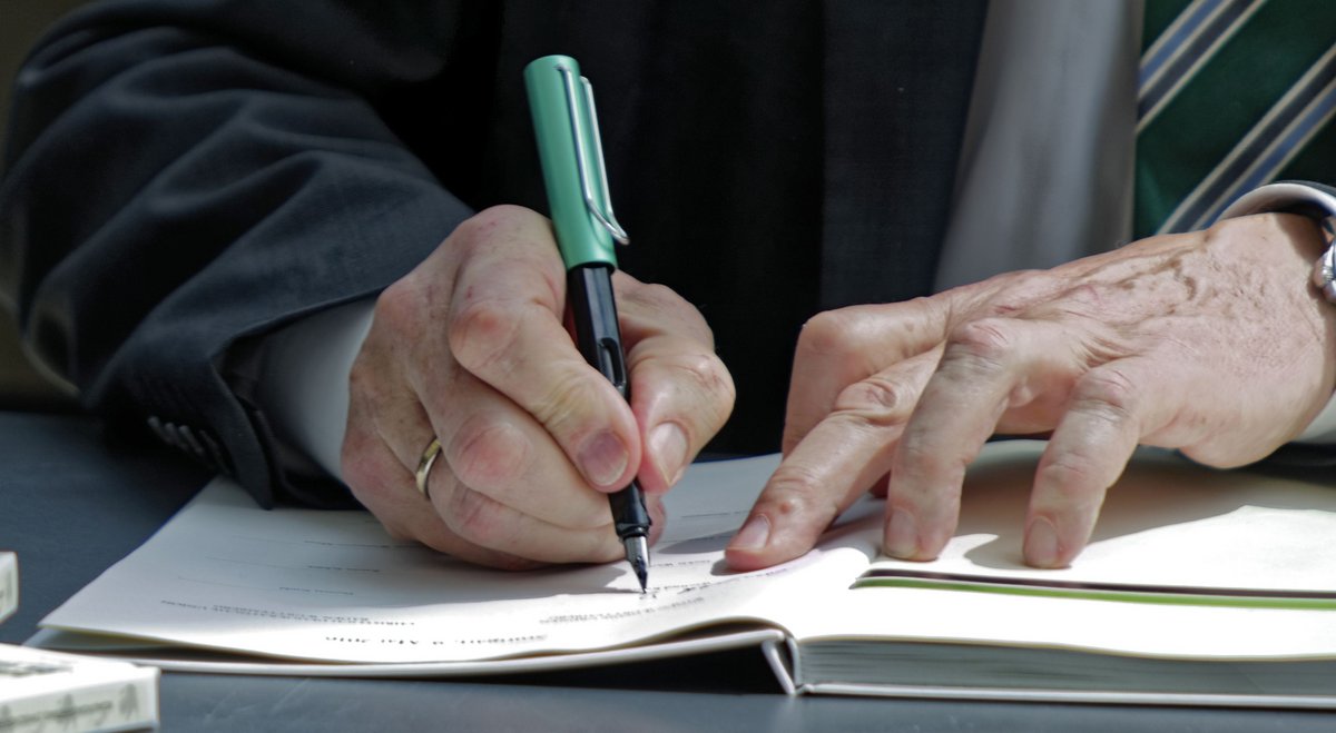 Falls Grün und Schwarz auch nach der Landtagswahl am 14. März zusammenfinden sollten, könnten sie es ja mal mit einer Umsetzungsoffensive probieren. Foto: Joachim E. Röttgers