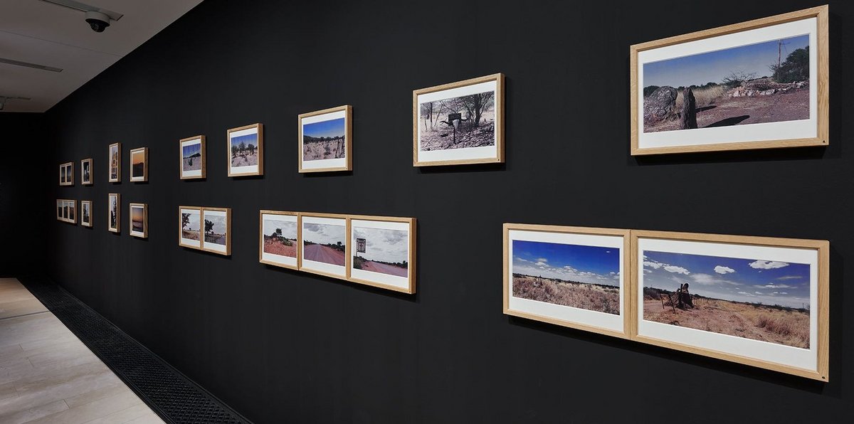 Die zwei Bilder rechts unten zeigen das Schlachtfeld von Oviombo. Die zwei Bilder rechts unten zeigen das Schlachtfeld von Oviombo.