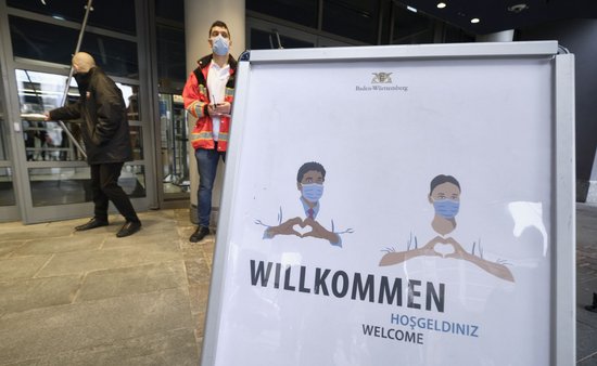 Fürs Impfen zu werben, kann ruhig dem Staat überlassen bleiben. Foto: Joachim E. Röttgers