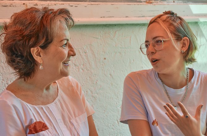 Tochter Lara trägt gern, aber selten ihren Davidstern-Anhänger.