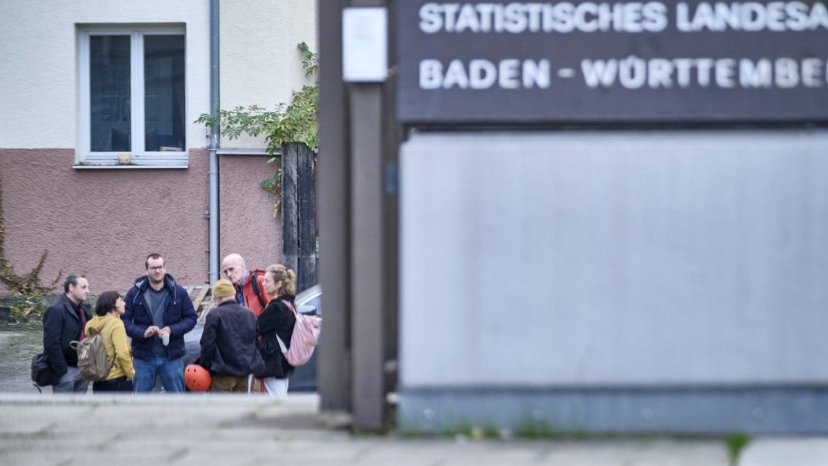 ... darüber machen Heslacher:innen sich längst Gedanken, in der BI "Solidarische Nachbarschaft am Schoettle-Areal". Fotos: Joachim E. Röttgers