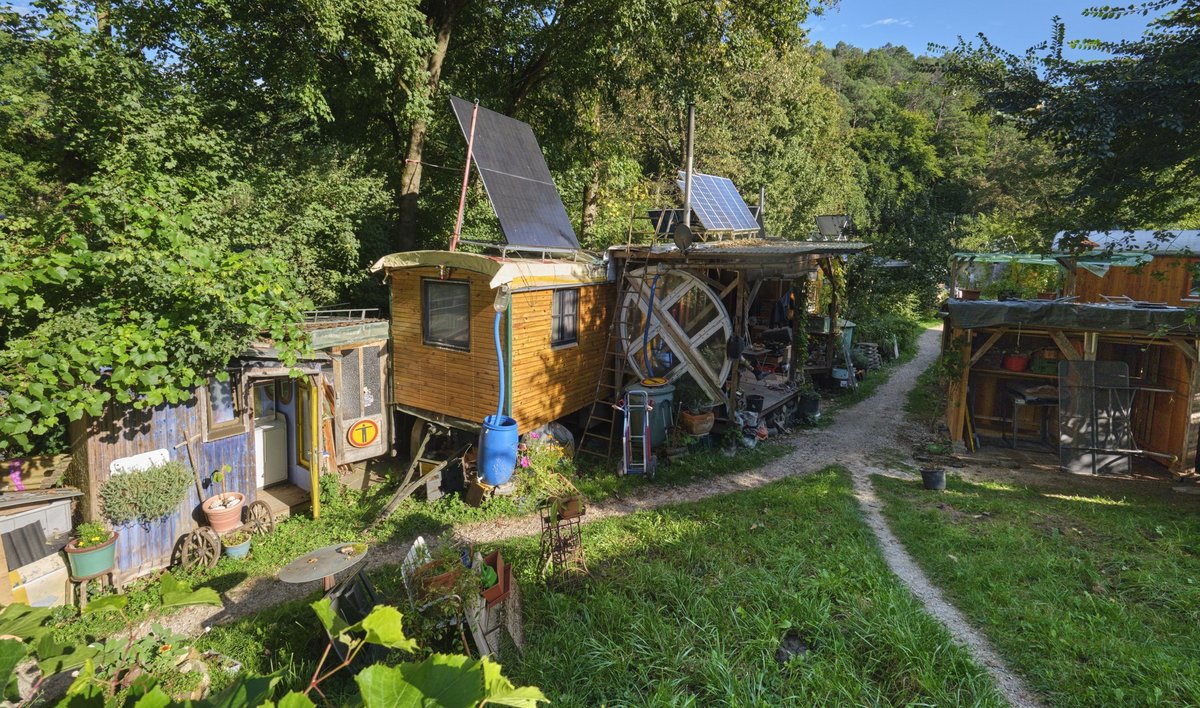 Bilder von der Wagenburg am südlichen Stadtrand von Tübingen.