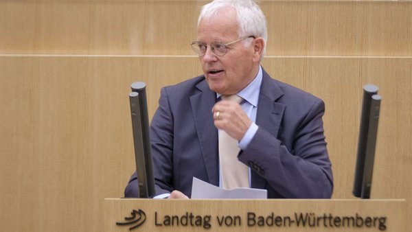 Emil Sänze. Auch seinetwegen schaut der Verfassungsschutz genau hin.