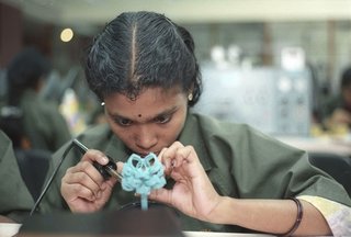 Pforzheimer Schmuckproduktion in Indien 1995.