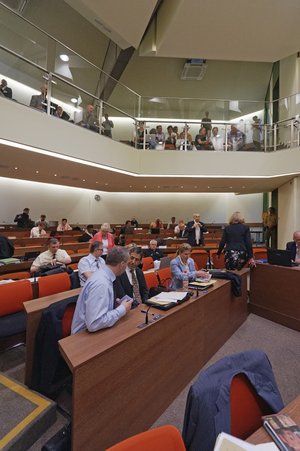 V-Männer im Saal? Foto: Reiner Hausleitner