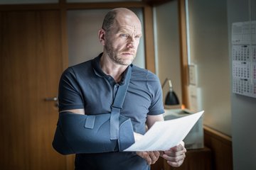 Götz Schubert schlüpft in die Rolle des BKA-Ermittlers Schneiderhahn. Foto: ZDF/Boris Laewen