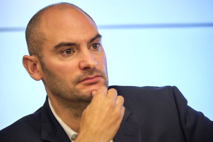 Landesfinanzminister Danyal Bayaz spart, auch bei der Bildung. Fotos: Joachim E. Röttgers Landesfinanzminister Danyal Bayaz spart, auch bei der Bildung. Fotos: Joachim E. Röttgers