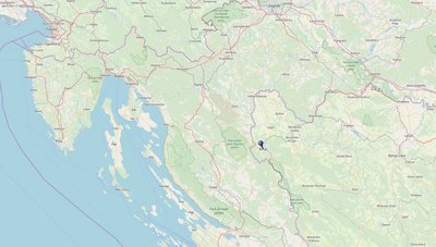 Vučjak, Teil der Grenzstadt Bihać, liegt südwestlich der Nadel und damit noch näher an der Grenze. Karte: OpenStreetMap-Mitwirkende, <a href="https://www.opendatacommons.org/licenses/odbl/">Open Database License</a>, <a href="https://creativecommons.org/licenses/by-sa/2.0/">CC-BY-SA 2.0</a>, <a href="https://tools.wmflabs.org/osm4wiki/cgi-bin/wiki/wiki-osm.pl?project=de%26article%3DCategory%253ABiha%25C4%2587">Link</a>