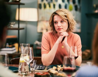 Da schaut auch Dinnergast Bianca gelangweilt drein.