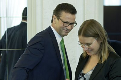 ... TTIP/CETA-Fürsprecher Peter Hauk, CDU, und "Mehr Demokratie"-Verfechterin Sarah Händel am 30. 9. 2015, als der TTIP-Beirat Baden-Württemberg erstmals zusammenkommt.