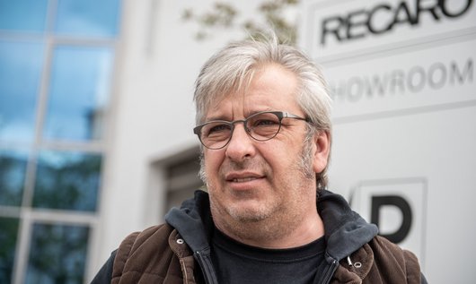 "Ohne Test kommt hier keiner rein", sagt Recaro-Automotive-Betriebsrat Frank Bokowits. Foto: Jens Volle "Ohne Test kommt hier keiner rein", sagt Recaro-Automotive-Betriebsrat Frank Bokowits. Foto: Jens Volle