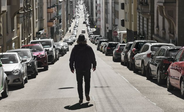 Auch ein Mensch, der sich pausenlos mit deprimierenden Dingen beschäftigt, kann ein verdammt komischer Vogel sein, meint unser Kolumnist. Foto: Joachim E. Röttgers Auch ein Mensch, der sich pausenlos mit deprimierenden Dingen beschäftigt, kann ein verdammt komischer Vogel sein, meint unser Kolumnist. Foto: Joachim E. Röttgers