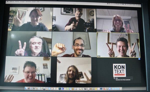 Redaktionskonferenz bei Kontext: ab jetzt nur noch virtuell. Foto: Joachim E. Röttgers (oben Mitte)