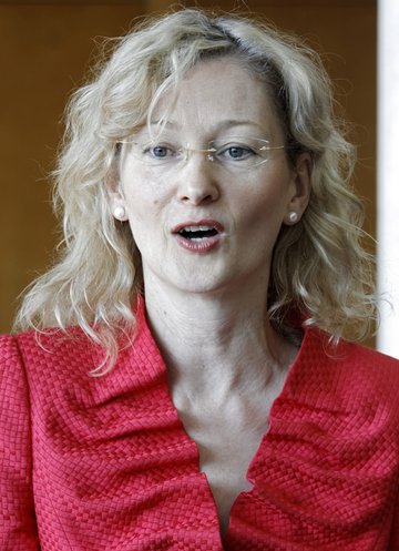 Gabriele Warminski-Leitheußer (SPD), Landeskultusministerin von 2011 bis 2013, wollte alle Grundschulen mit einem Ganztagsangebot ausstatten.