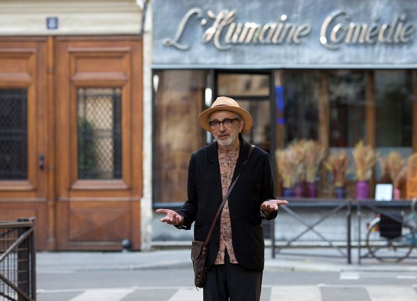 Suleiman hat die "menschliche Komödie" im Visier, egal wo sie spielt. Suleiman hat die "menschliche Komödie" im Visier, egal wo sie spielt.