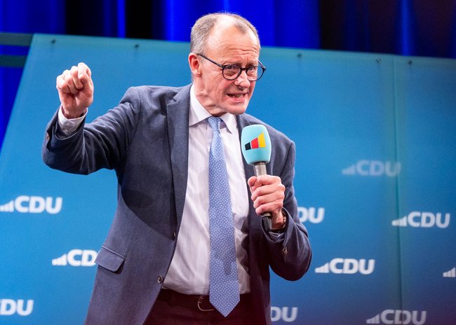 Werden die Zeiten härter, kehrt auch der harte Mann zurück: Friedrich Merz gibt sich forsch und zupackend. Foto: Jens Volle