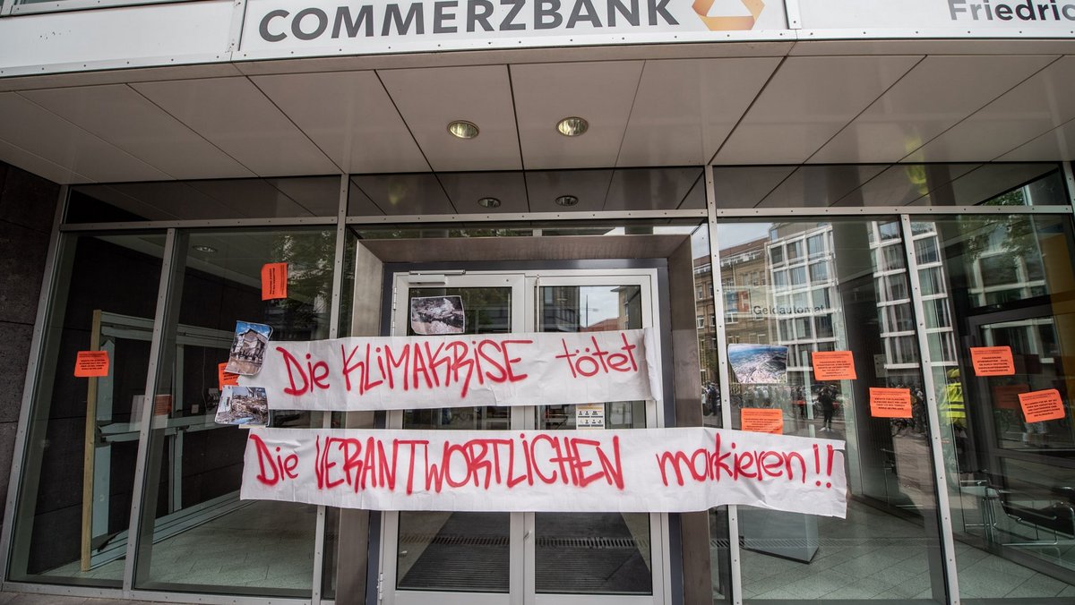 Auch hier ist die Kesselbambule vorbeigekommen. Auch hier ist die Kesselbambule vorbeigekommen.