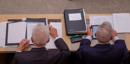 Zwei Konservative beim Regieren.