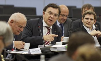 Obmann Löffler, diskussionsfreudig. Foto: Jo E. Roettger