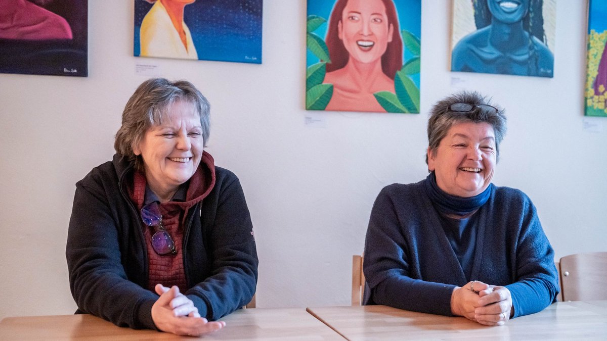 Die Vorstandsfrauen im Café heute.