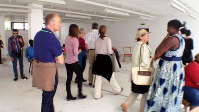 Wer beobachtet wen? Martina Geiger-Gerlach, Warten, Ellwangen 2014, © Geiger-Gerlach