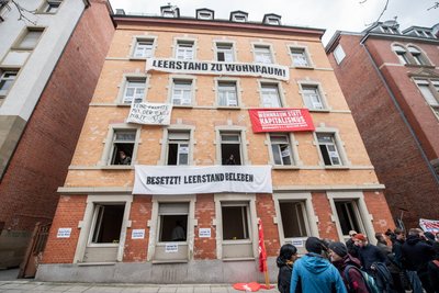 Unbewohnt, schmuck und seit 9. März besetzt. Foto: Jens Volle