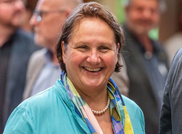 Bildungsministerin Theresa Schopper wurde extra mal nach Hamburg geschickt, um sich vom Erfolg der Gesamtschulen zu überzeugen. Foto: Jens Volle