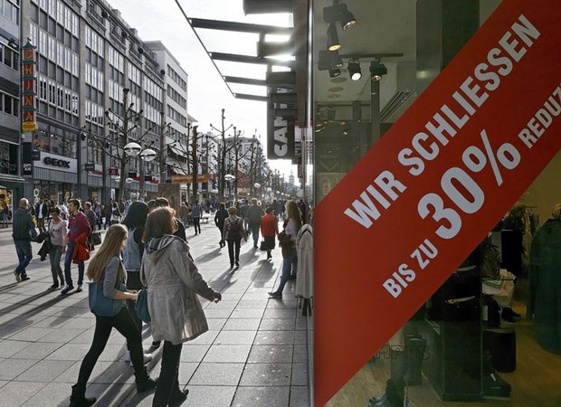 Stuttgarts Königstraße: anderthalb Kilometer Shoppingerlebnis. 