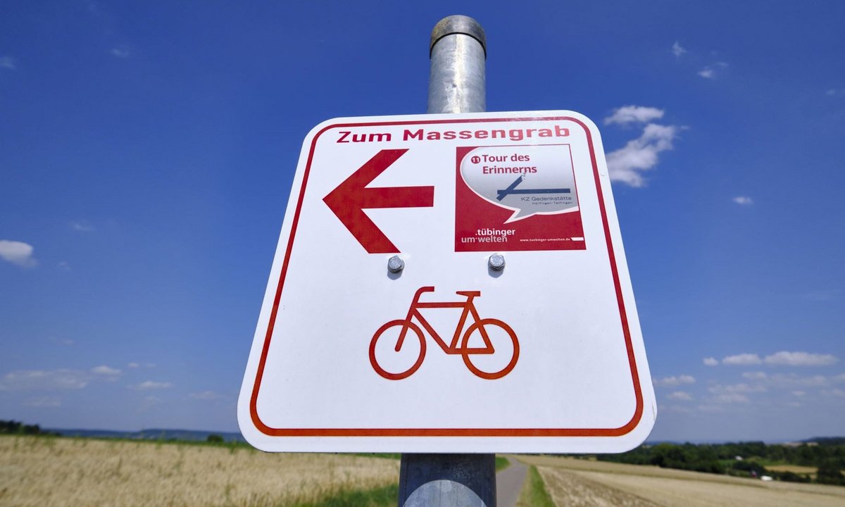 Spezielle Schilder für Radfahrer:innen.