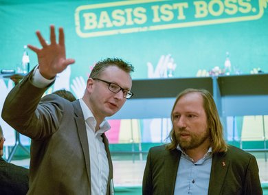 Verlangt bei Neuwahlen die Quadratur des Kreises: Grünen-Fraktionschef im Landtag Andreas Schwarz (l.). Noch skeptisch: Bundeskollege Anton Hofreiter.