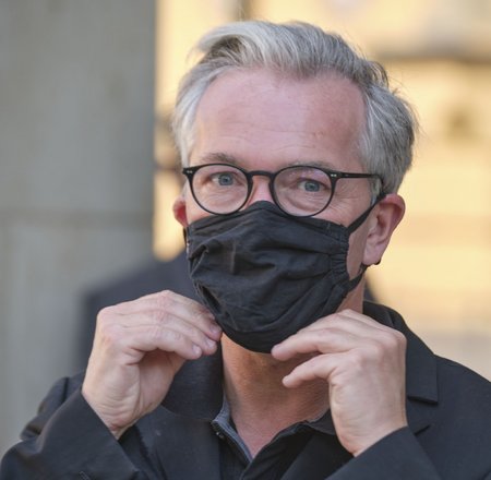 Hält sich ebenfalls bedeckt: Marc-Oliver Hendriks, der geschäftsführende Intendant des Stuttgarter Staatstheaters. Foto: Joachim E. Röttgers