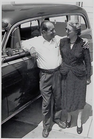 Ein schönes Paar in LA in den 1950ern: Rosenberger und seine Frau Anne. Foto: Archiv Rosenberger/Reuß