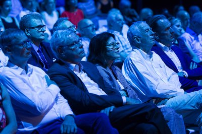 Günther Jauch war auch da (links, unscharf).  Günther Jauch war auch da (links, unscharf).