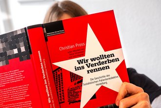 Weder Glorifizierung noch verteufelnd, meint unser Autor über die Darstellung des SKP. Foto: Joachim E. Röttgers