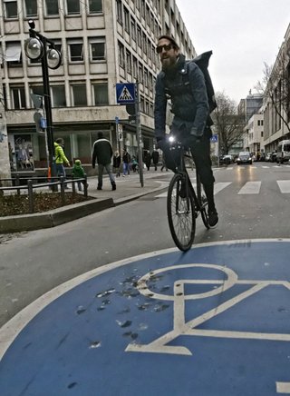 Jan Lutz unterwegs auf Stuttgarts Straßen.