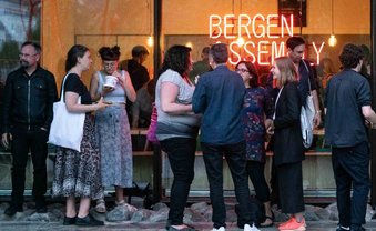 Stimmen der Toten