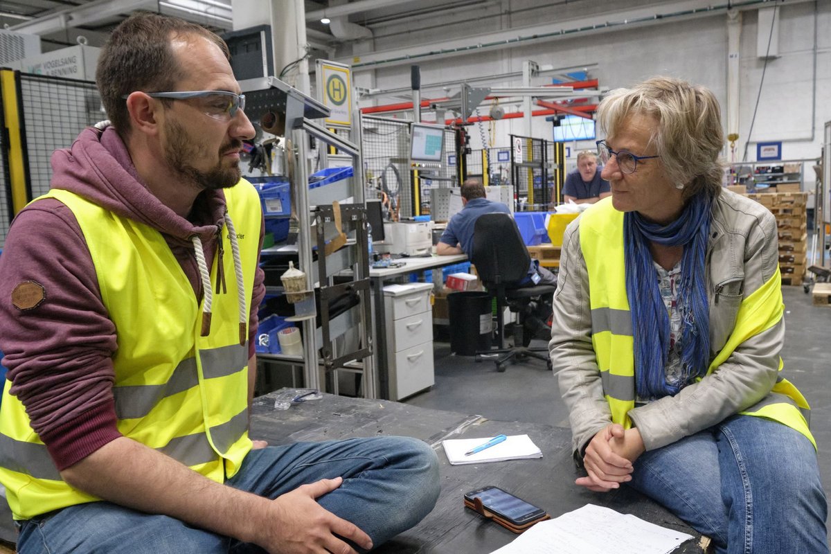 Kontext-Redakteurin Gesa von Leesen im Gespräch. Foto: Joachim E. Röttgers