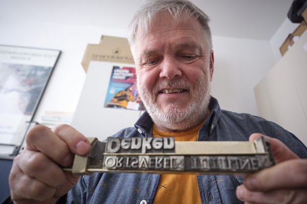 Uwe Kreft hat Schriftsetzer noch mit Blei gelernt. Heute ist er Gewerkschaftssekretär. Uwe Kreft hat Schriftsetzer noch mit Blei gelernt. Heute ist er Gewerkschaftssekretär.