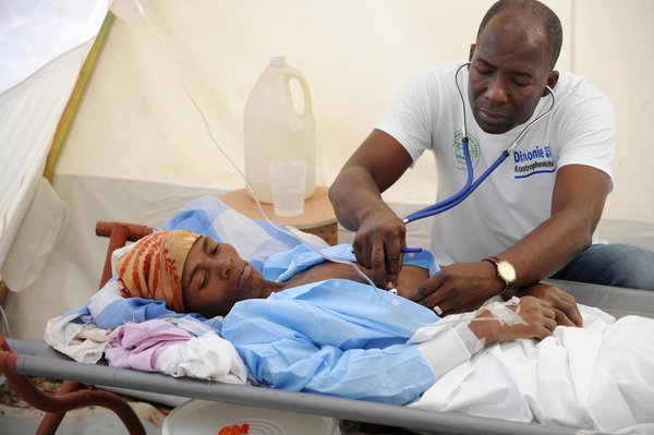 2010 brachten die Helfer auch Cholera nach Haiti. Foto: Rainer Lang/Diakonie Katastrophenhilfe