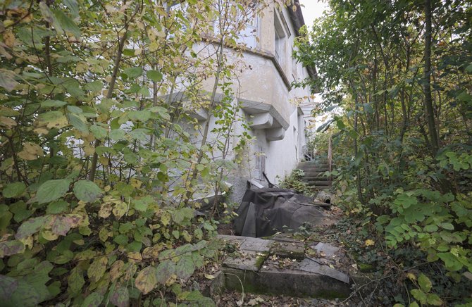 Seit Langem verlassen: Doppelhaushälfte in Mühlrain. Foto: Joachim E. Röttgers Seit Langem verlassen: Doppelhaushälfte in Mühlrain. Foto: Joachim E. Röttgers
