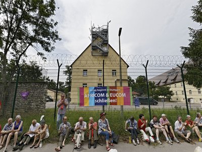 Politisches Engagement. Politisches Engagement.