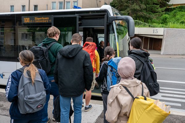 Kostenloser ÖPNV für Kinder und Jugendliche? Die Verwaltung hat eine andere Idee. Foto: Jens Volle