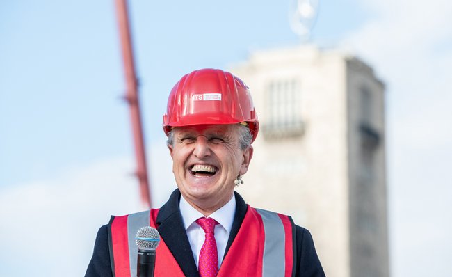 Stuttgarts OB Frank Nopper (CDU) im Februar 2021. Damals war er von S 21 noch hellauf begeistert. Foto: Jens Volle