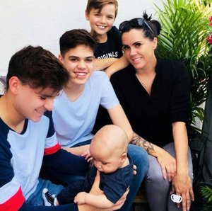 Stephanie Schädel mit Familie. Foto: privat