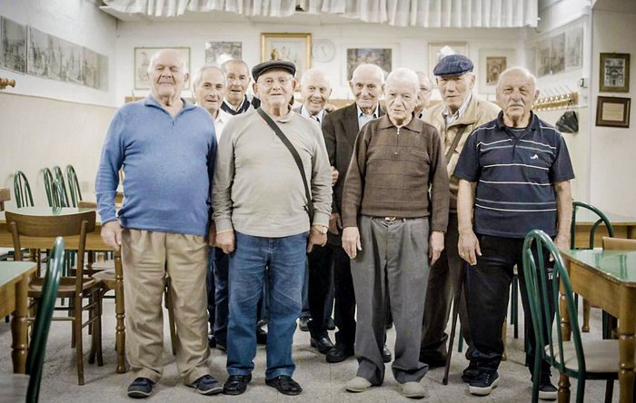 Ein paar von ihnen sind Pasolini sogar einmal begegnet. Ein paar von ihnen sind Pasolini sogar einmal begegnet.