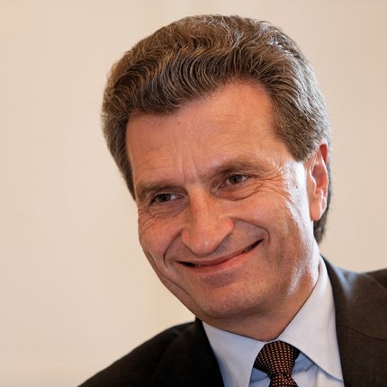 Günther Oettinger, von 2005 bis 2010 Ministerpräsident von Baden-Württemberg. Foto von 2007: Joachim E. Röttgers Günther Oettinger, von 2005 bis 2010 Ministerpräsident von Baden-Württemberg. Foto von 2007: Joachim E. Röttgers