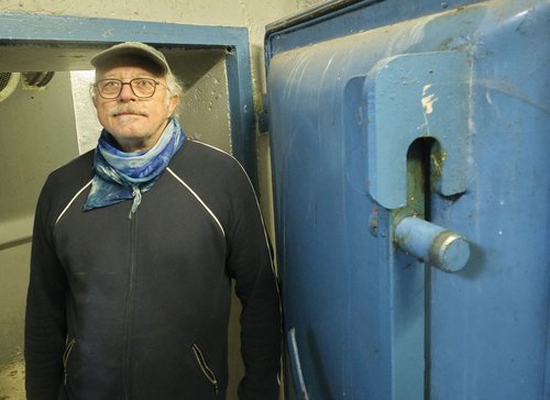 Klaus-Peter Graßnick möchte dem Bunker neues Leben einhauchen.  Klaus-Peter Graßnick möchte dem Bunker neues Leben einhauchen.