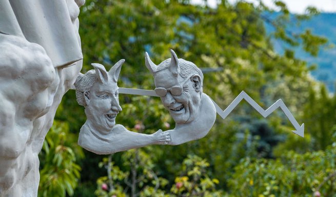 Ionen-Teufel umtanzen die Wolke. Unter ihnen Alice Weidel und Tino Chrupalla. Sie wollen den "totalen Atomstrom". Foto: Achim Mende