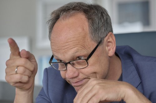 "Ich sehe keine Notwendigkeit, hier rote Linien zu ziehen" – Gniffke und die AfD.