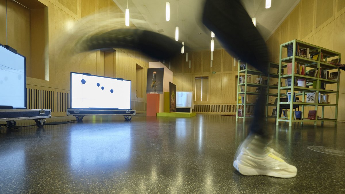 Ausstellungs-Hopping im Fempalais: von Schau zu Schau, alle von Frauen* für Frauen*.